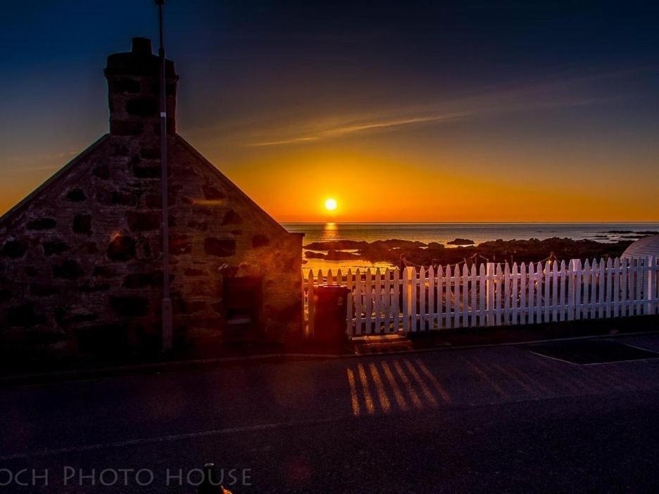 Pew With A View - Seafront Cottages Sandhaven Room photo